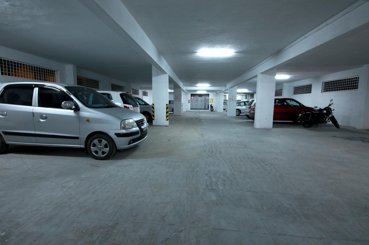 Palguni Residency Hassan Exterior foto