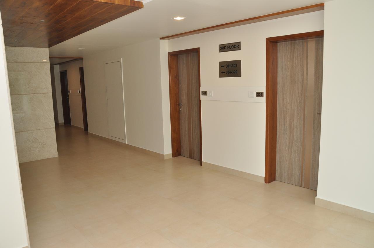 Palguni Residency Hassan Exterior foto