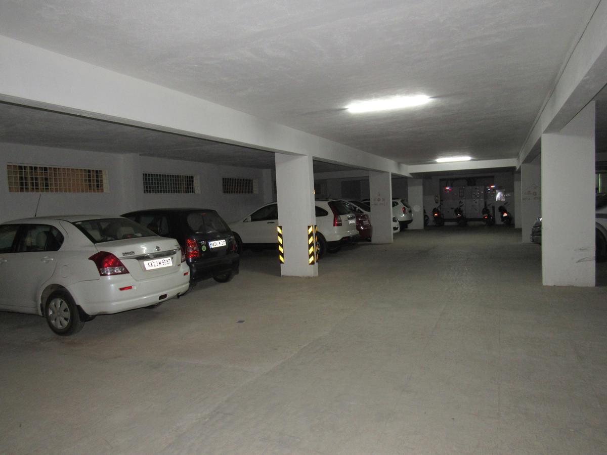 Palguni Residency Hassan Exterior foto